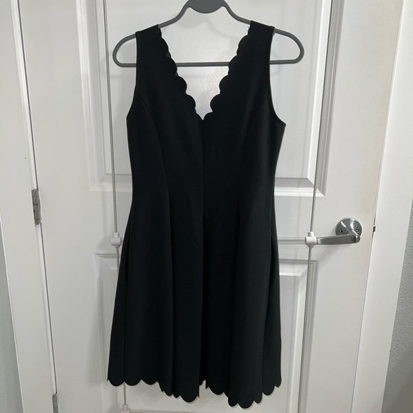 Banana Republic Scalloped Black Dress w/ Pockets - Picture 2 of 3